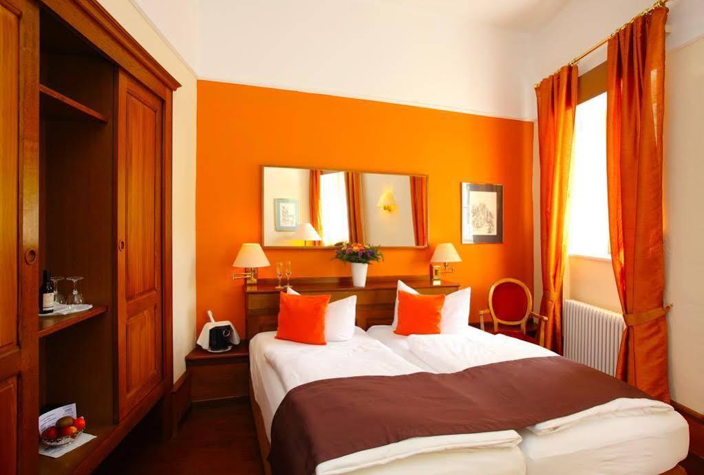 שפייר Hotel Domhof מראה חיצוני תמונה